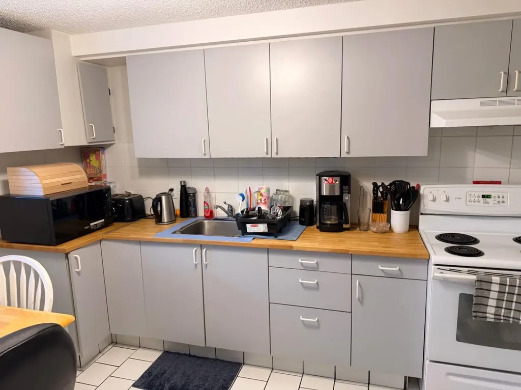 11129 & 11131 Sacramento Drive SW Calgary AB T2W 0J5