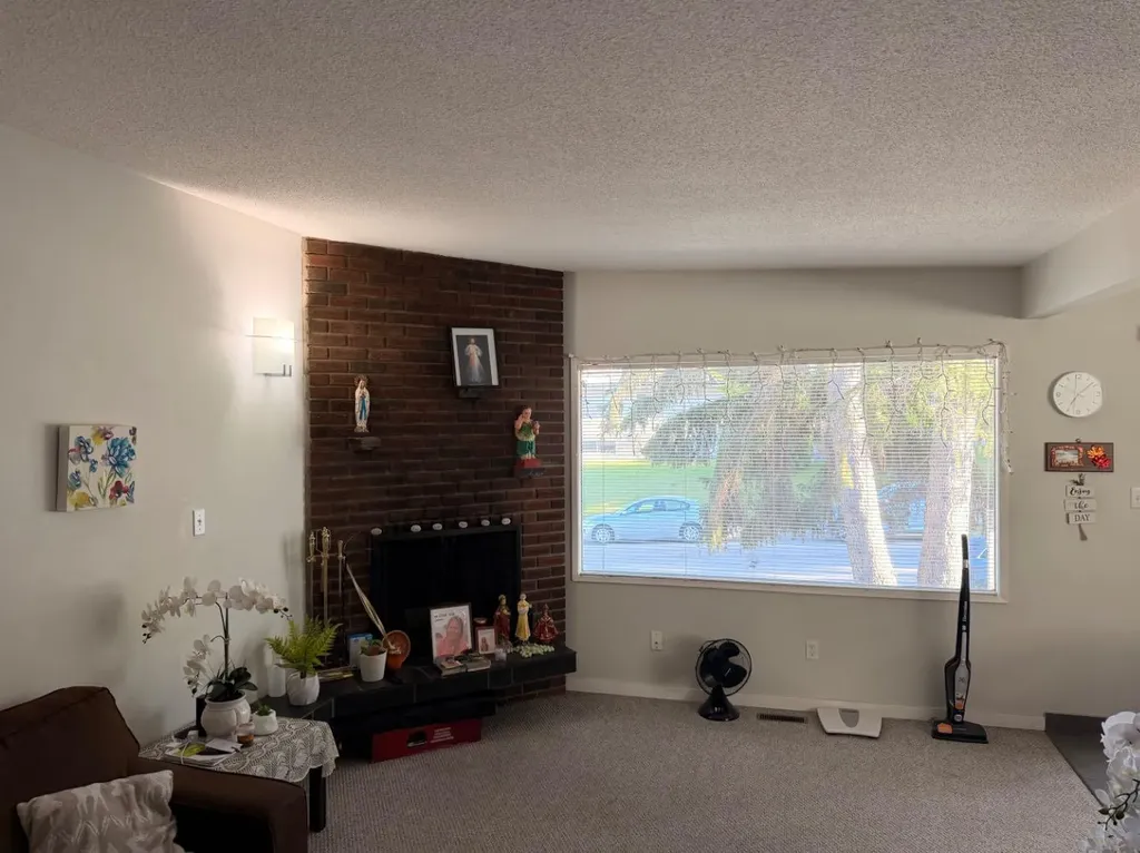 11129 & 11131 Sacramento Drive SW Calgary AB T2W 0J5