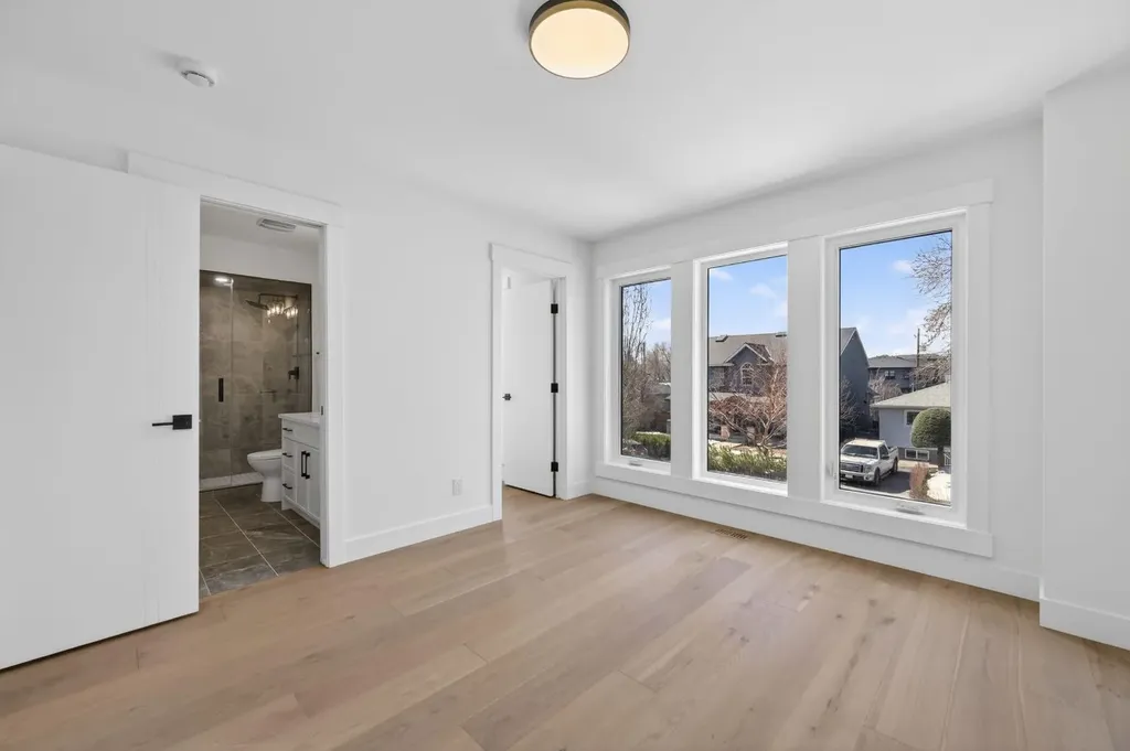 3114 4a Street NW Calgary AB T2M 3B4
