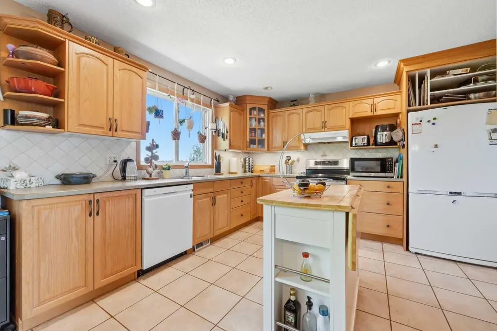 283080 Township Road 254 Rural Rocky View County AB T1Z 0L9