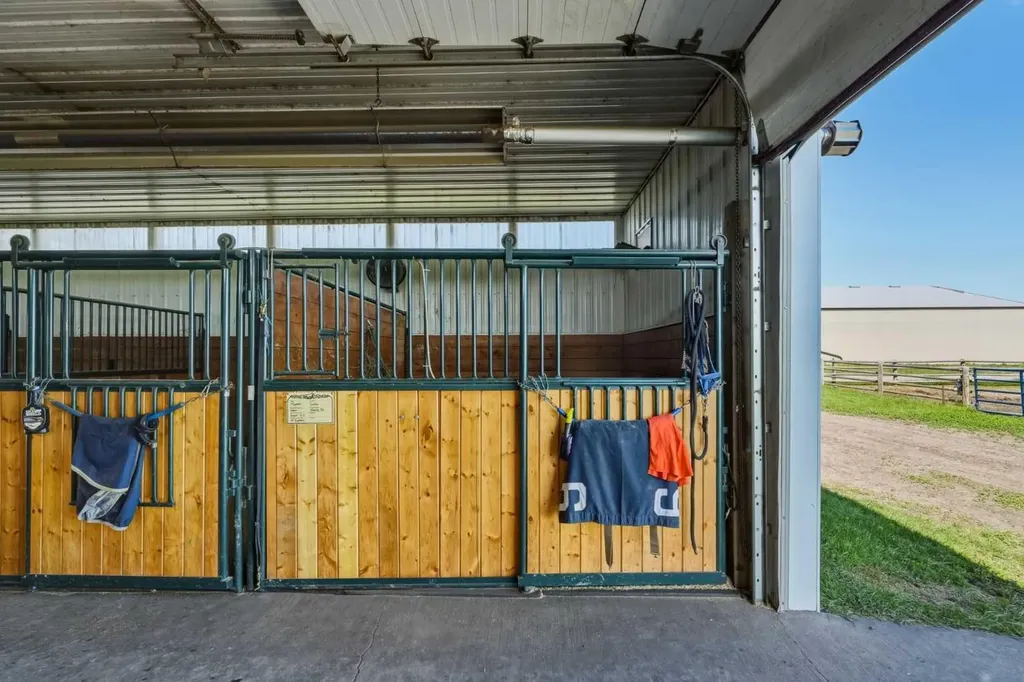 283080 Township Road 254 Rural Rocky View County AB T1Z 0L9
