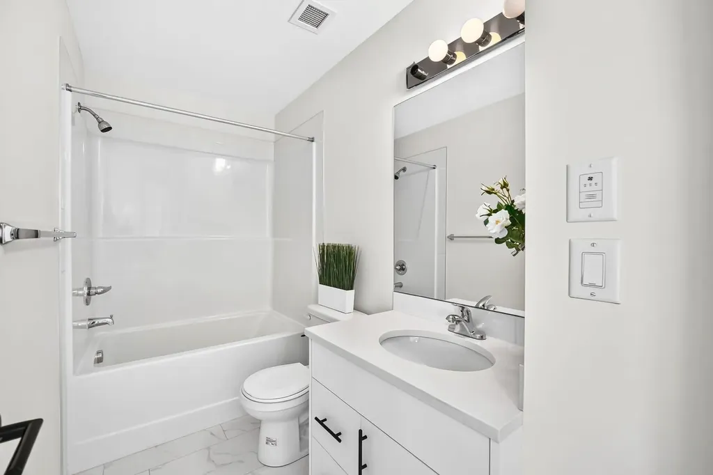 151 Legacy Main Street SE Calgary AB T2X4A4