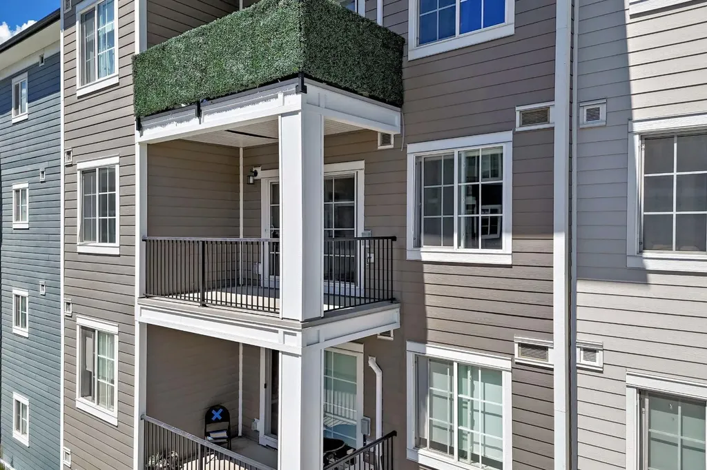 151 Legacy Main Street SE Calgary AB T2X4A4