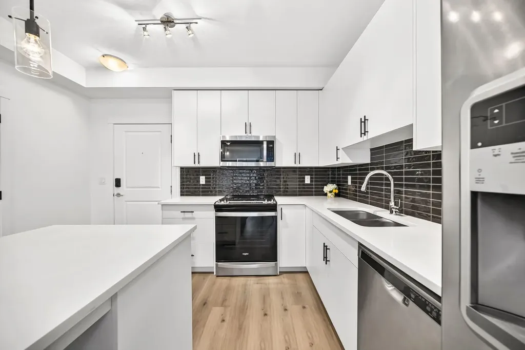 151 Legacy Main Street SE Calgary AB T2X4A4
