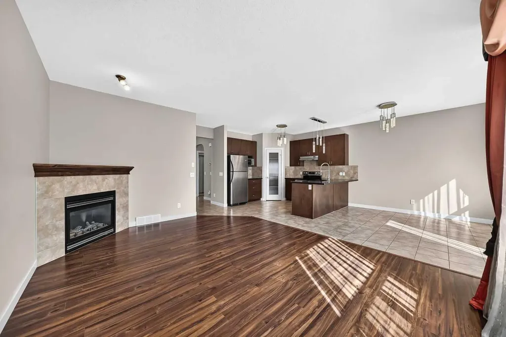 38 Everwoods Link SW Calgary AB T2Y 5G5
