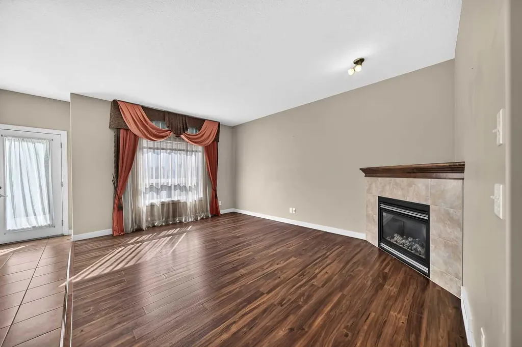 38 Everwoods Link SW Calgary AB T2Y 5G5