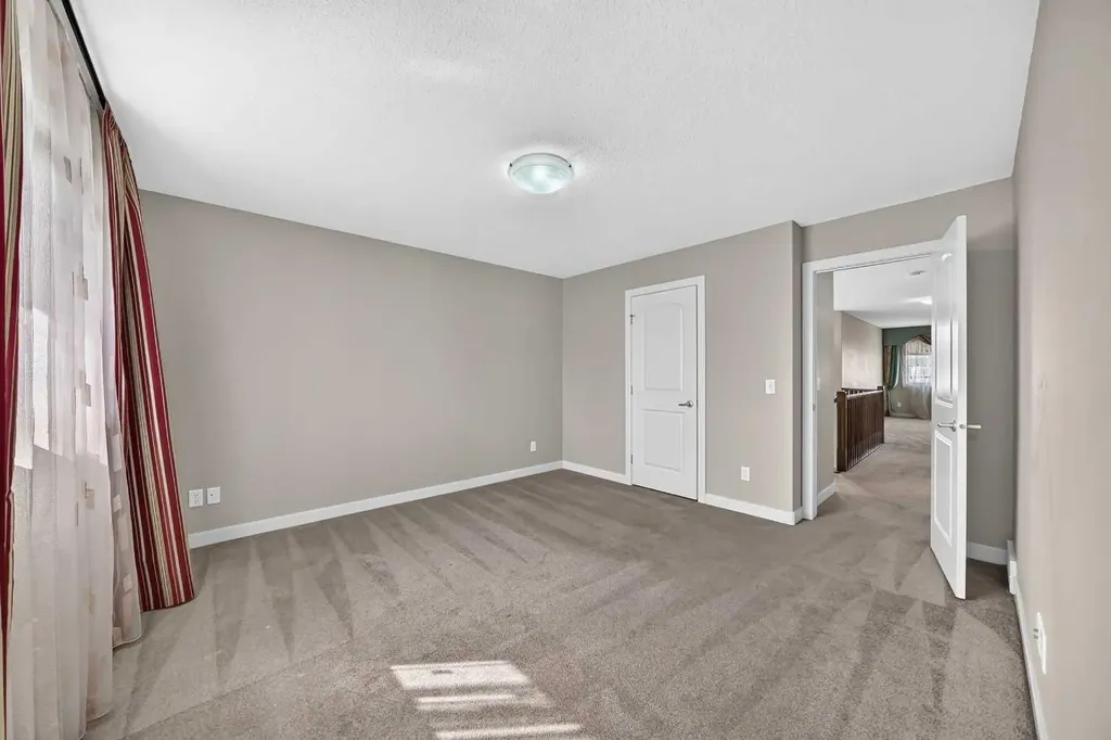 38 Everwoods Link SW Calgary AB T2Y 5G5