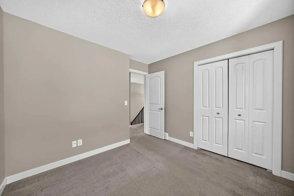 38 Everwoods Link SW Calgary AB T2Y 5G5
