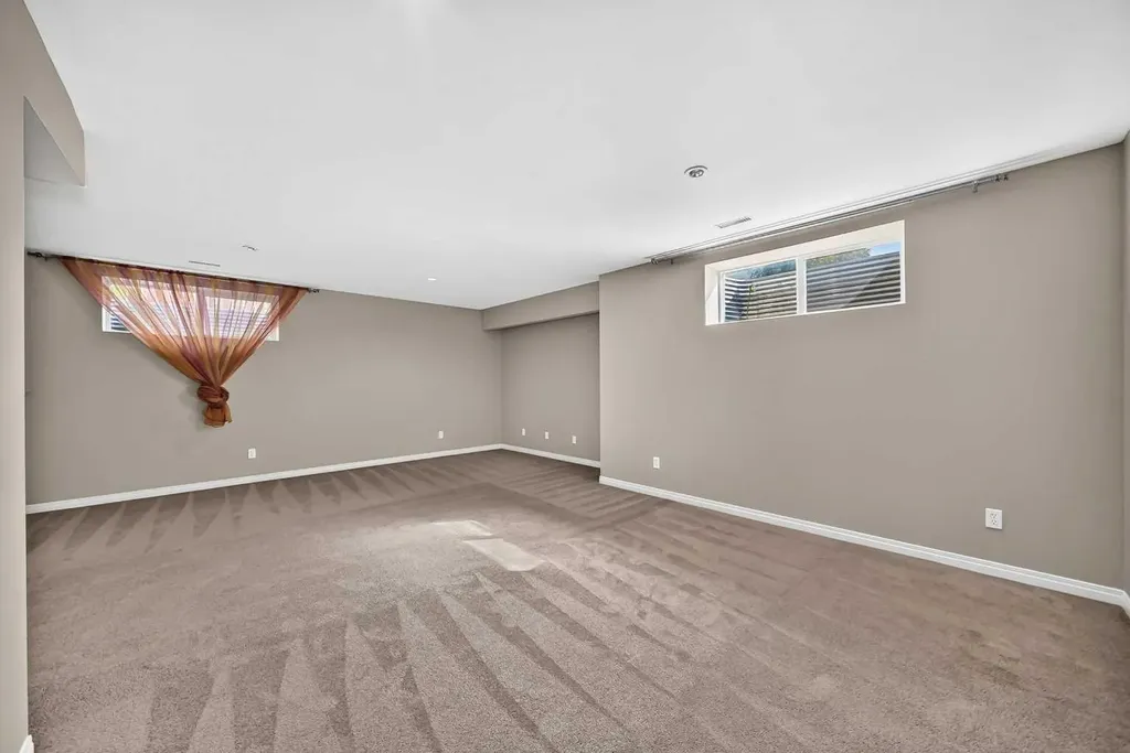 38 Everwoods Link SW Calgary AB T2Y 5G5