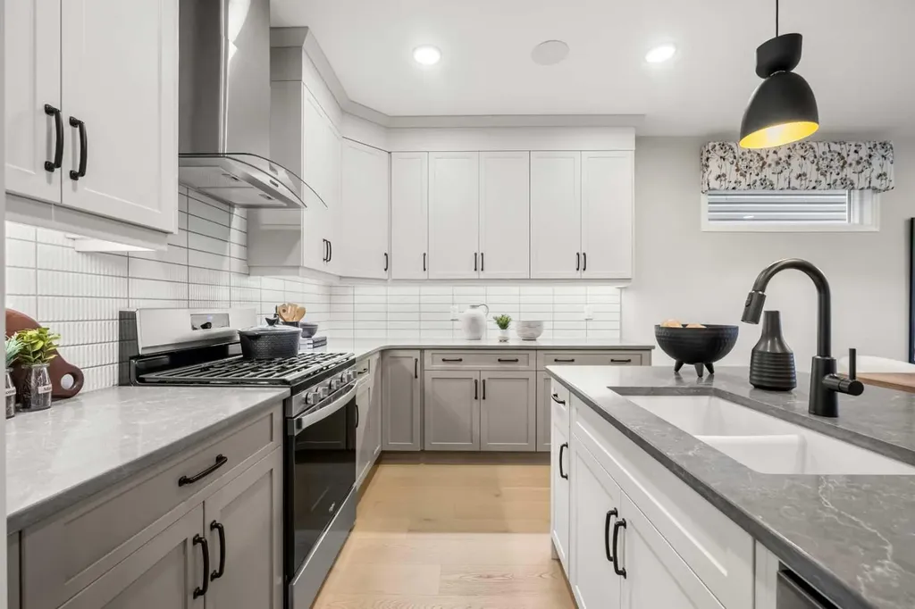 174 Mitchell Road NW Calgary AB T3R 2G6