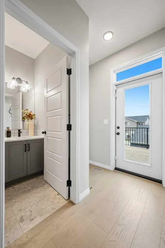 174 Mitchell Road NW Calgary AB T3R 2G6
