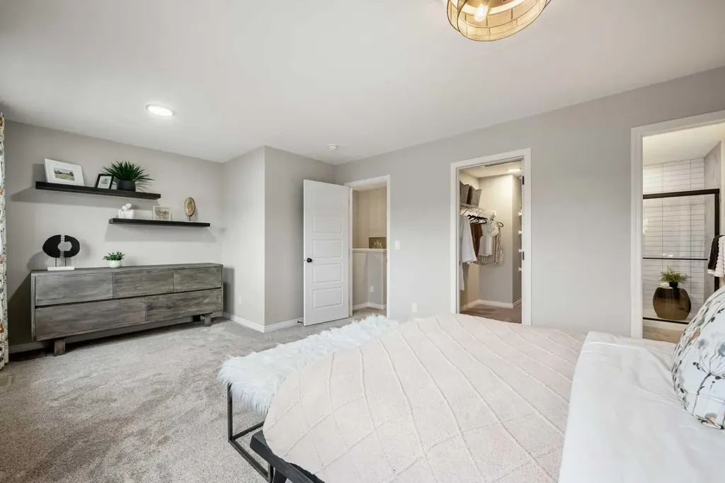 174 Mitchell Road NW Calgary AB T3R 2G6