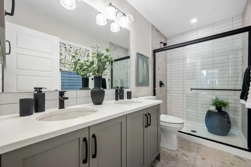 174 Mitchell Road NW Calgary AB T3R 2G6