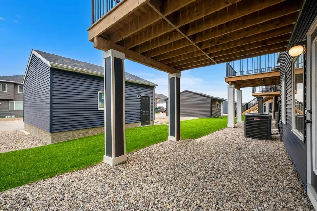 174 Mitchell Road NW Calgary AB T3R 2G6