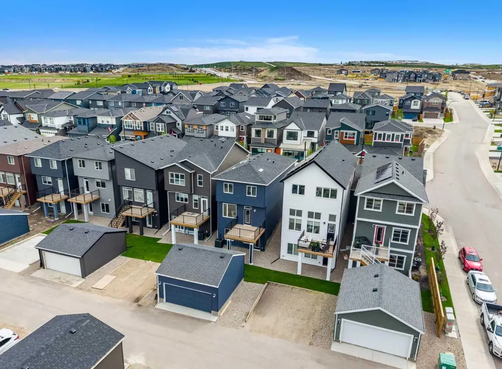 174 Mitchell Road NW Calgary AB T3R 2G6