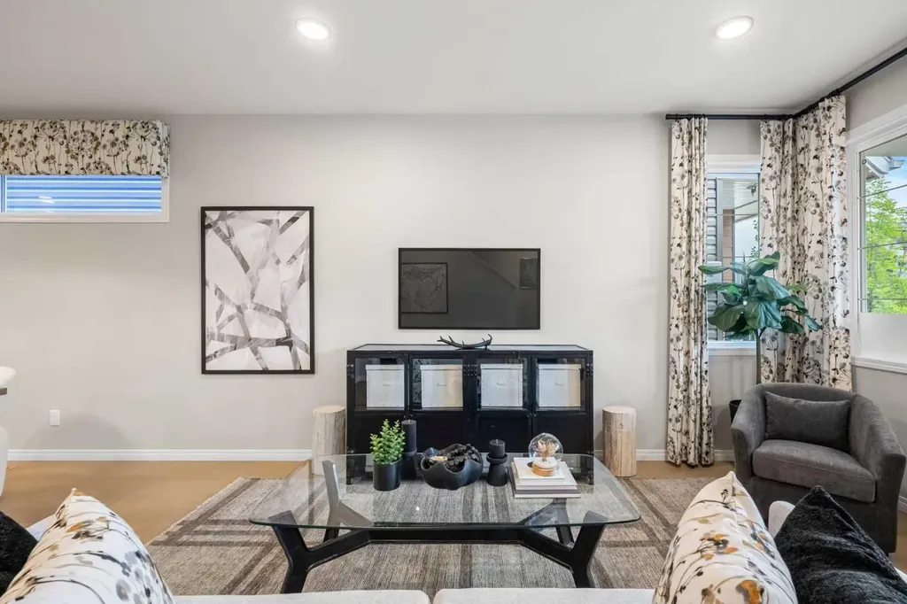 174 Mitchell Road NW Calgary AB T3R 2G6