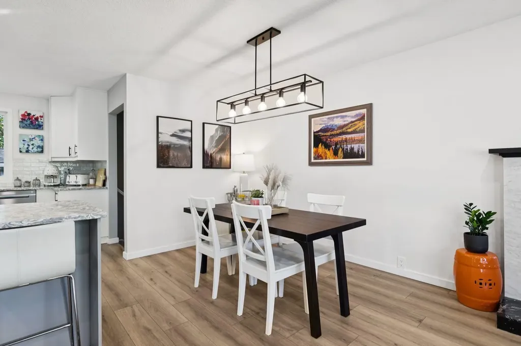716 Cantree Road SW Calgary AB T2W2L5
