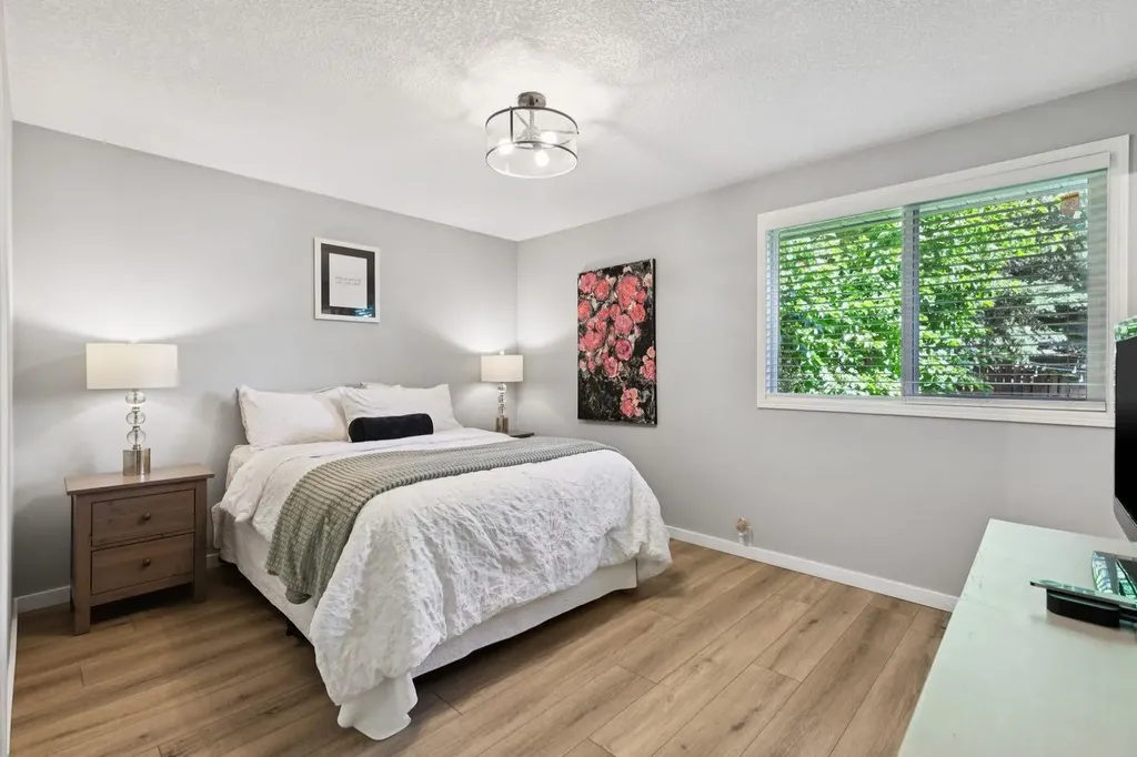 716 Cantree Road SW Calgary AB T2W2L5
