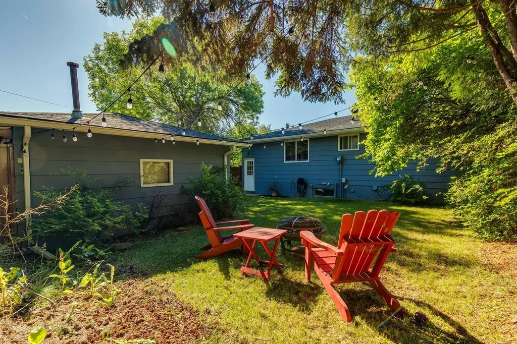 716 Cantree Road SW Calgary AB T2W2L5