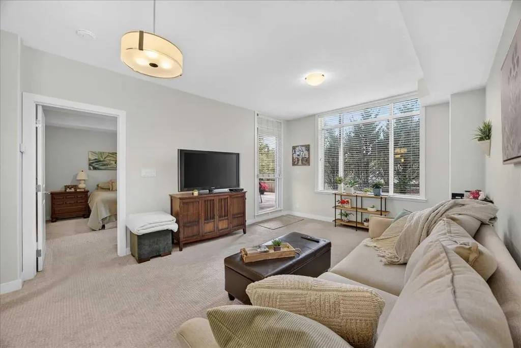 16 Varsity Estates Circle NW Calgary AB T3A 2C5