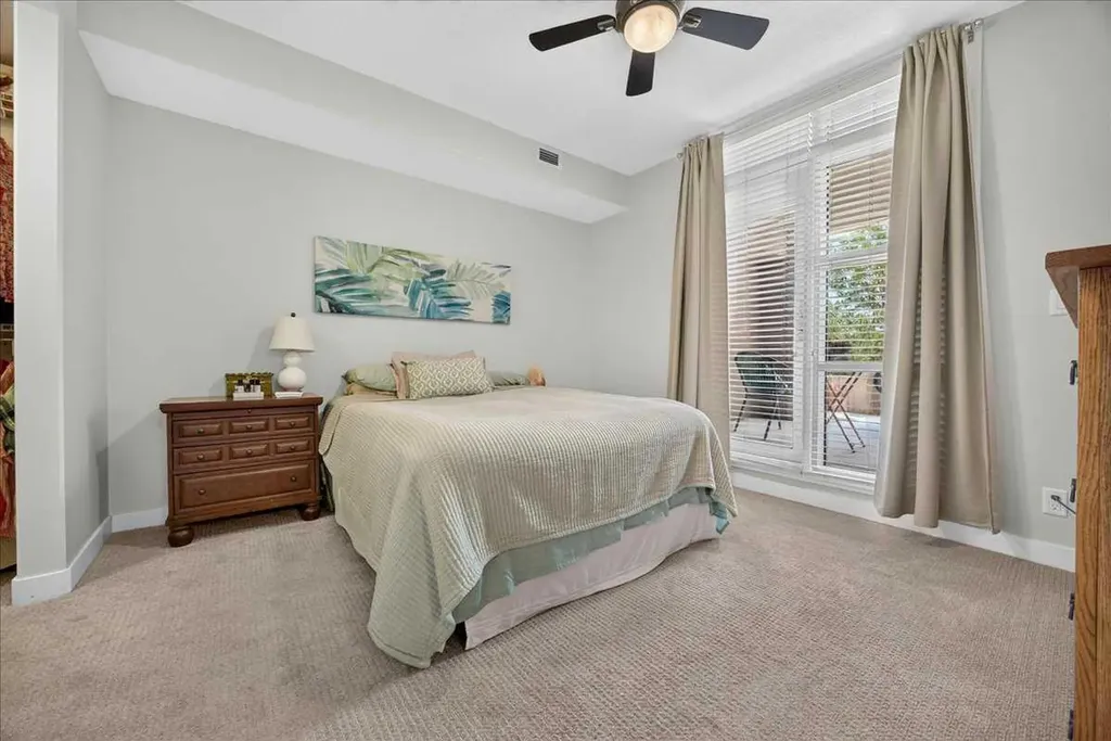 16 Varsity Estates Circle NW Calgary AB T3A 2C5
