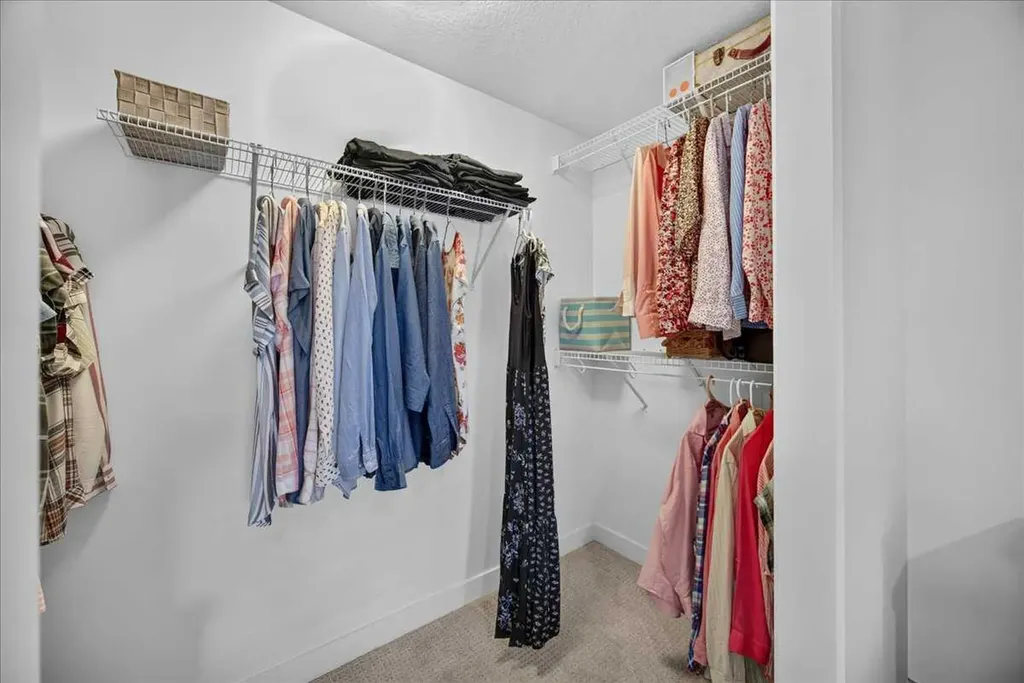 16 Varsity Estates Circle NW Calgary AB T3A 2C5