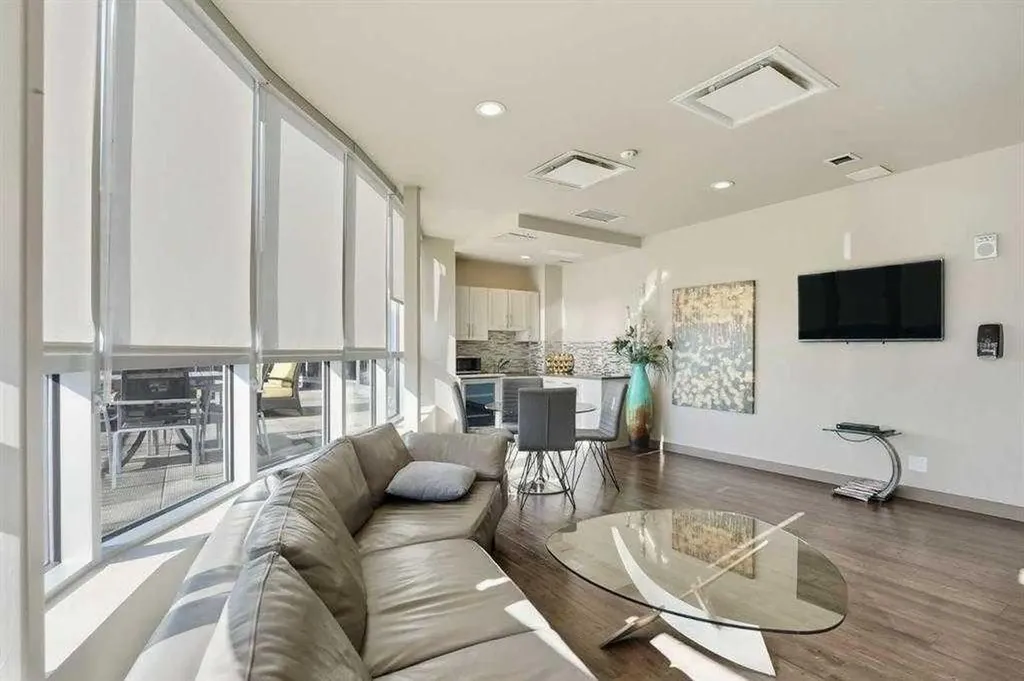16 Varsity Estates Circle NW Calgary AB T3A 2C5