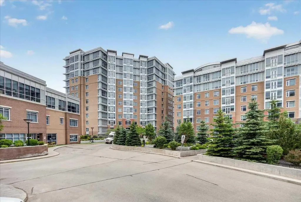 16 Varsity Estates Circle NW Calgary AB T3A 2C5