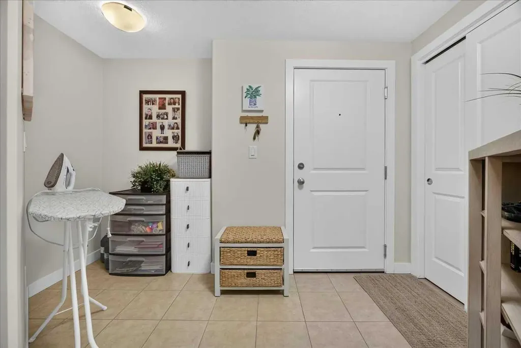 16 Varsity Estates Circle NW Calgary AB T3A 2C5