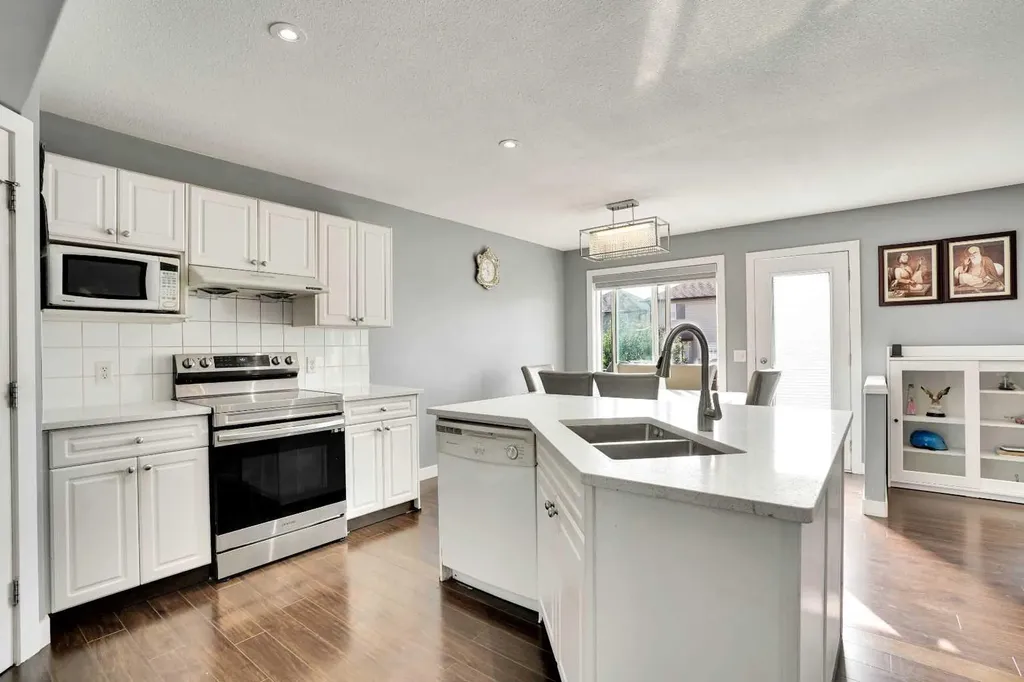 151 Saddlehorn Close NE Calgary AB T3J 5C6