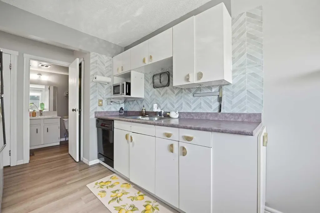 6416 4a Street NE Calgary AB T2K 5M9