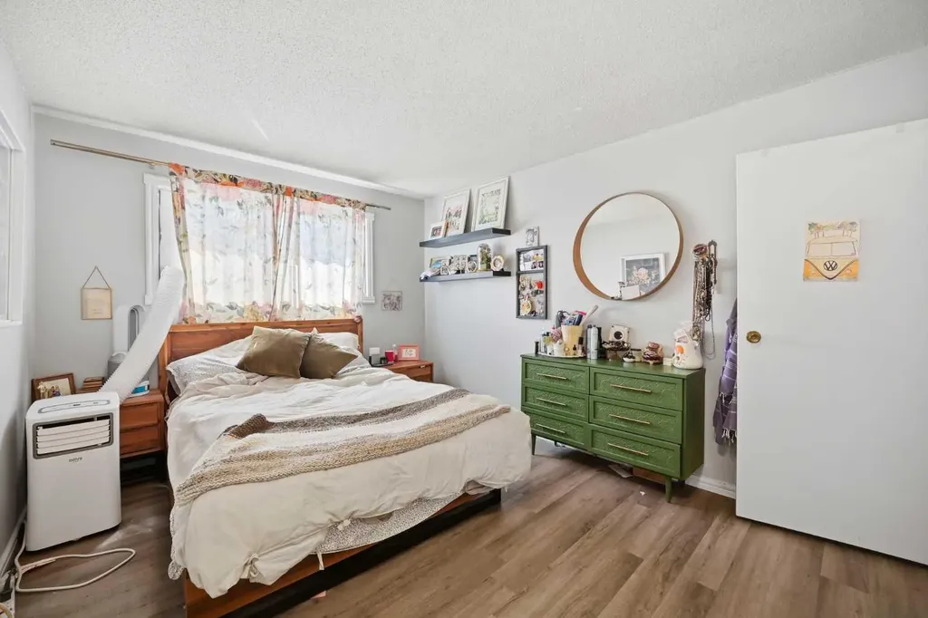 6416 4a Street NE Calgary AB T2K 5M9