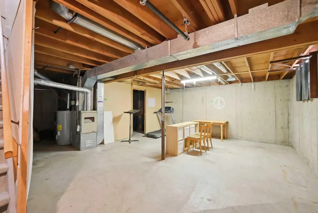 6416 4a Street NE Calgary AB T2K 5M9