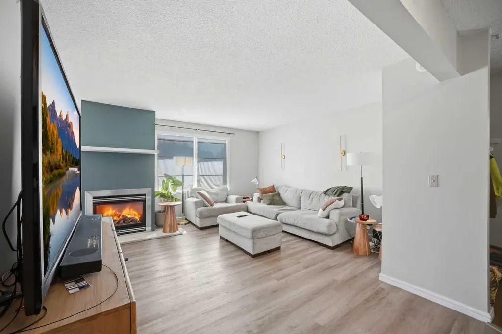 6416 4a Street NE Calgary AB T2K 5M9