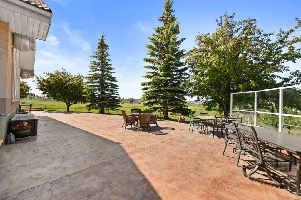 223 Tuscany Springs Boulevard NW Calgary AB T3L 2M2