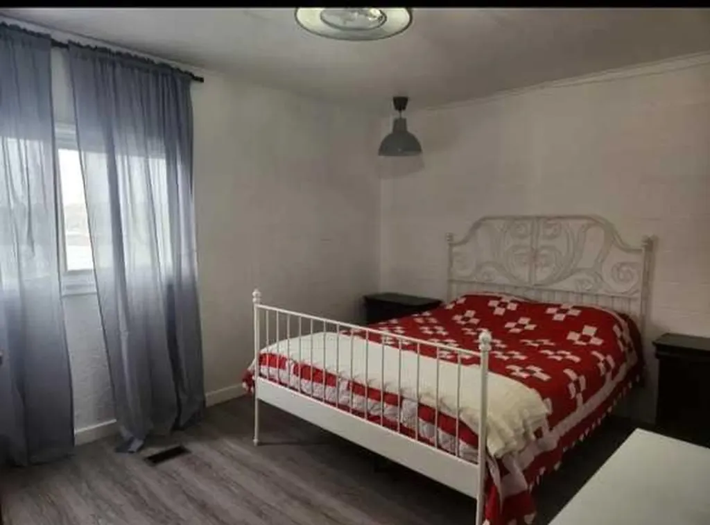 64 Greenwood Villa Drumheller AB T0J 0Y2