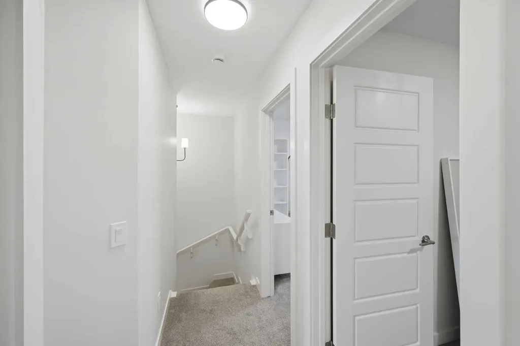7 Lambeau Lane SE Airdrie AB T4A 3P4