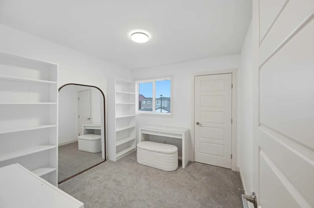 7 Lambeau Lane SE Airdrie AB T4A 3P4