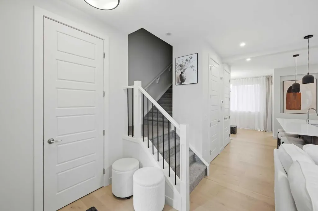 7 Lambeau Lane SE Airdrie AB T4A 3P4