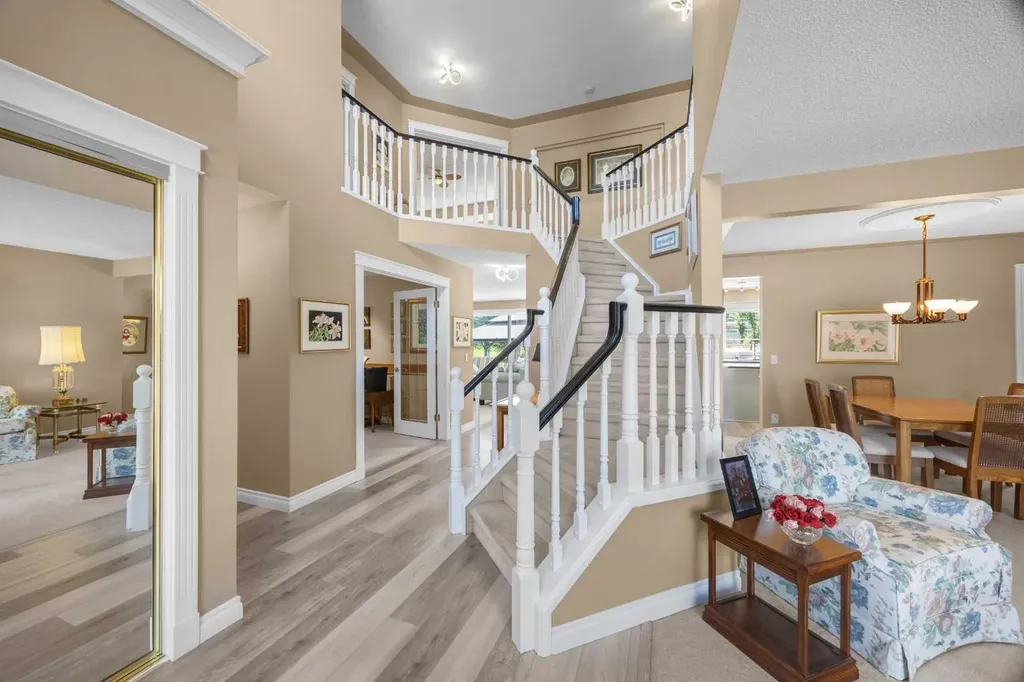 43 Hampstead Close NW Calgary AB T3A 5J3