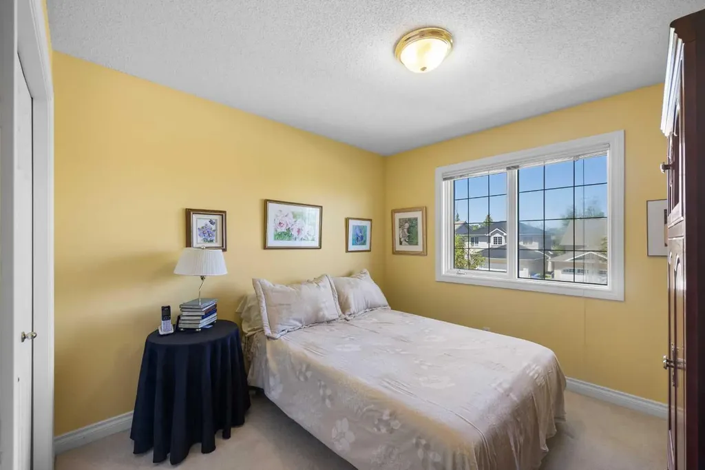 43 Hampstead Close NW Calgary AB T3A 5J3