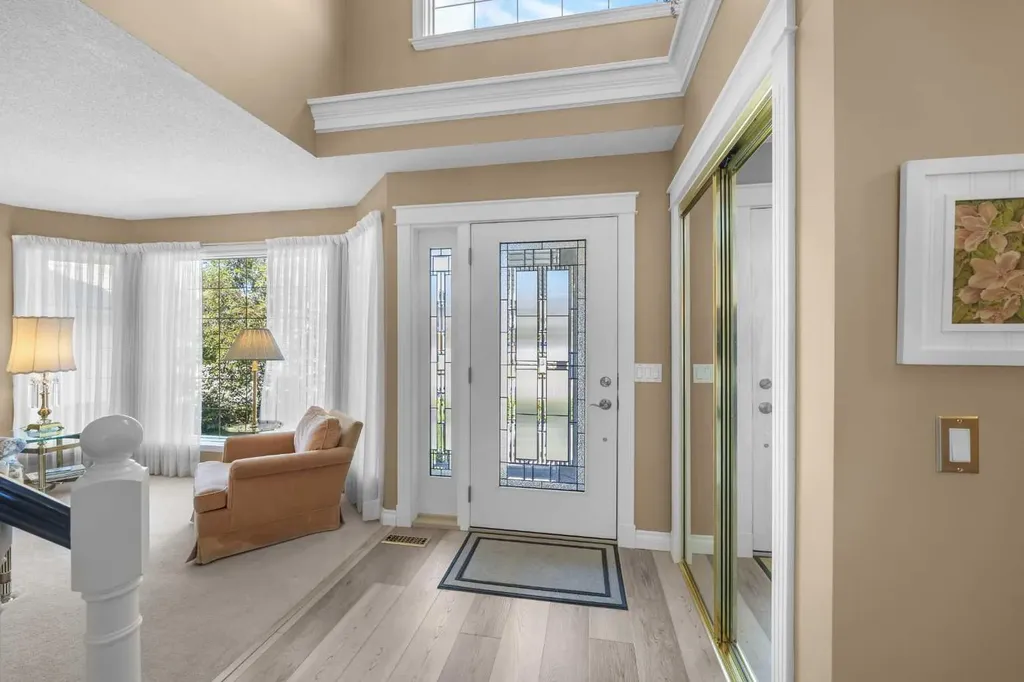 43 Hampstead Close NW Calgary AB T3A 5J3