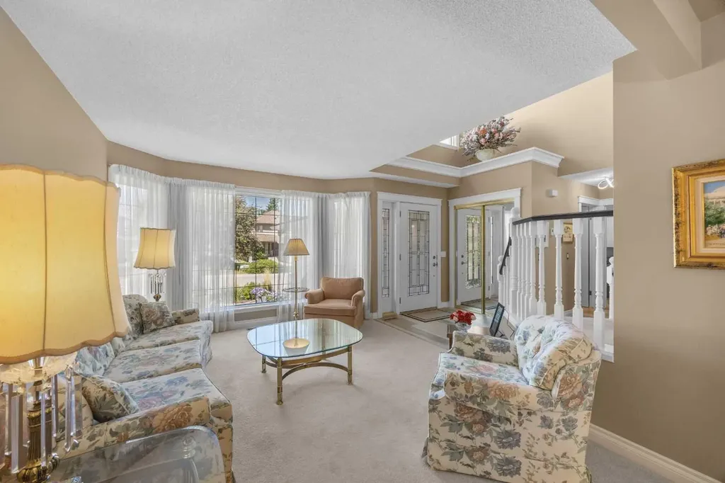 43 Hampstead Close NW Calgary AB T3A 5J3