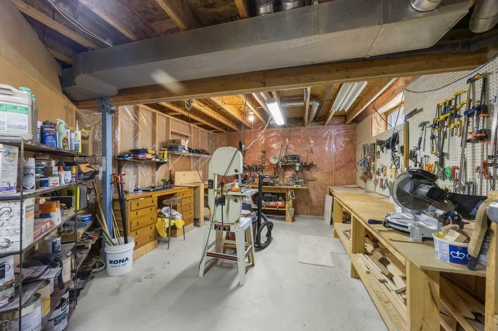 43 Hampstead Close NW Calgary AB T3A 5J3