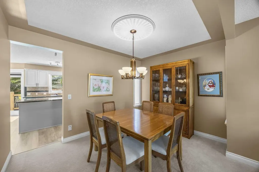 43 Hampstead Close NW Calgary AB T3A 5J3