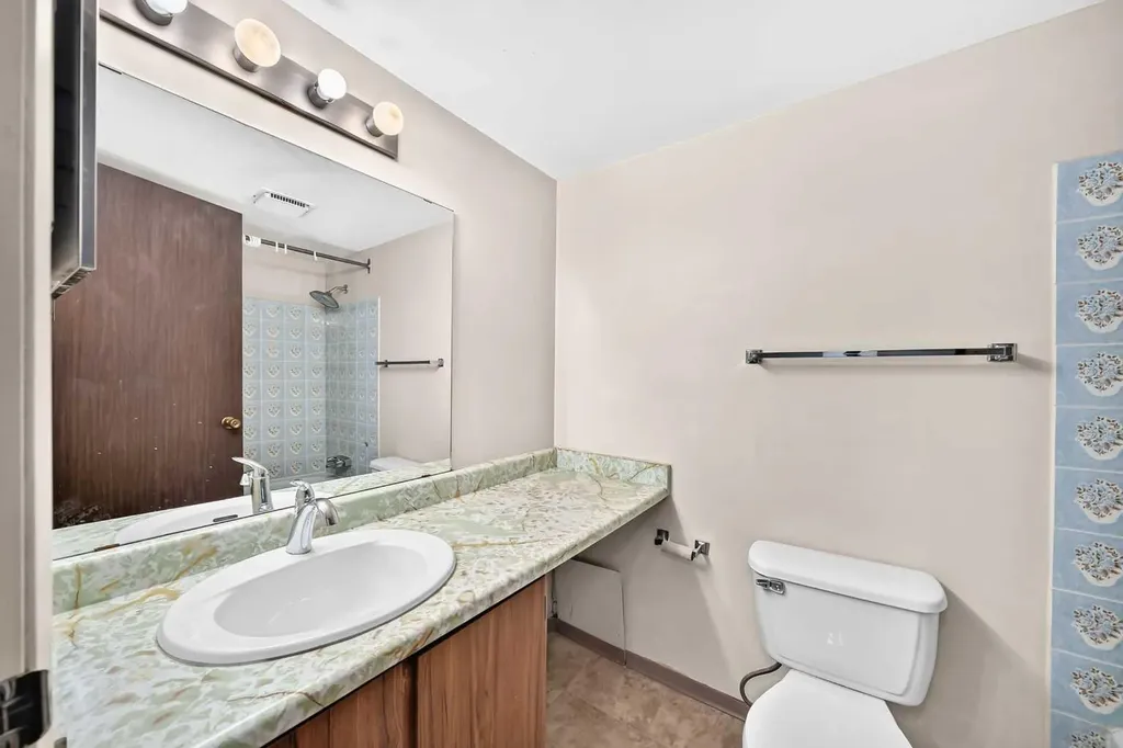 1829 11 Avenue SW Calgary AB T3C 0N2
