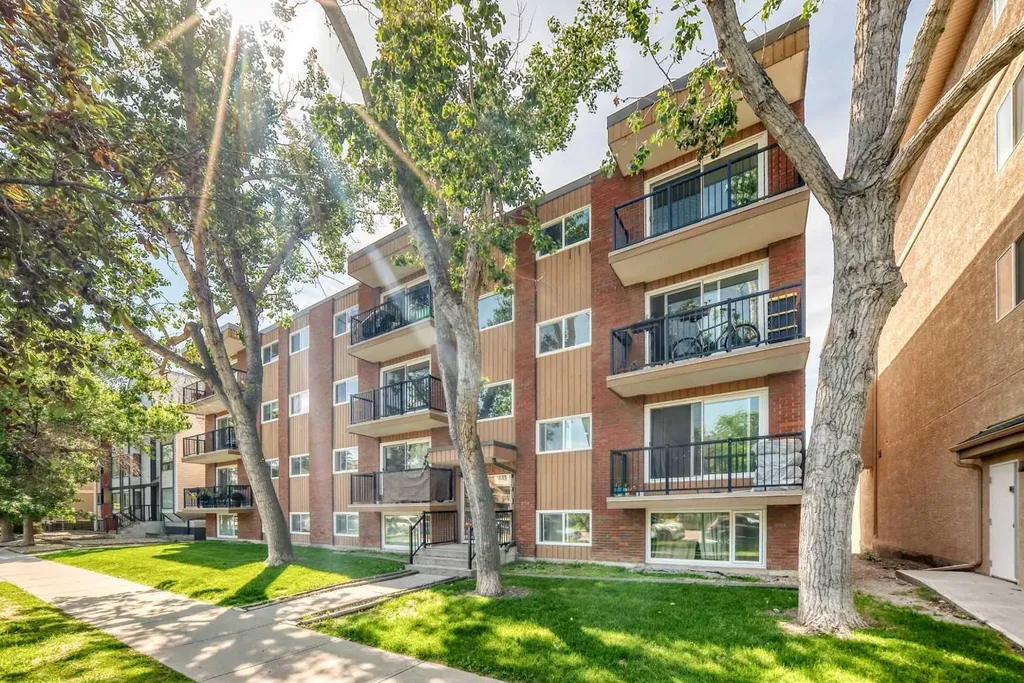 1829 11 Avenue SW Calgary AB T3C 0N2