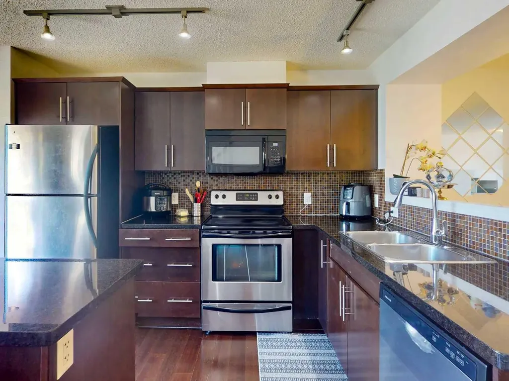 5 Auburn Bay Common SE Calgary AB T3M0M6