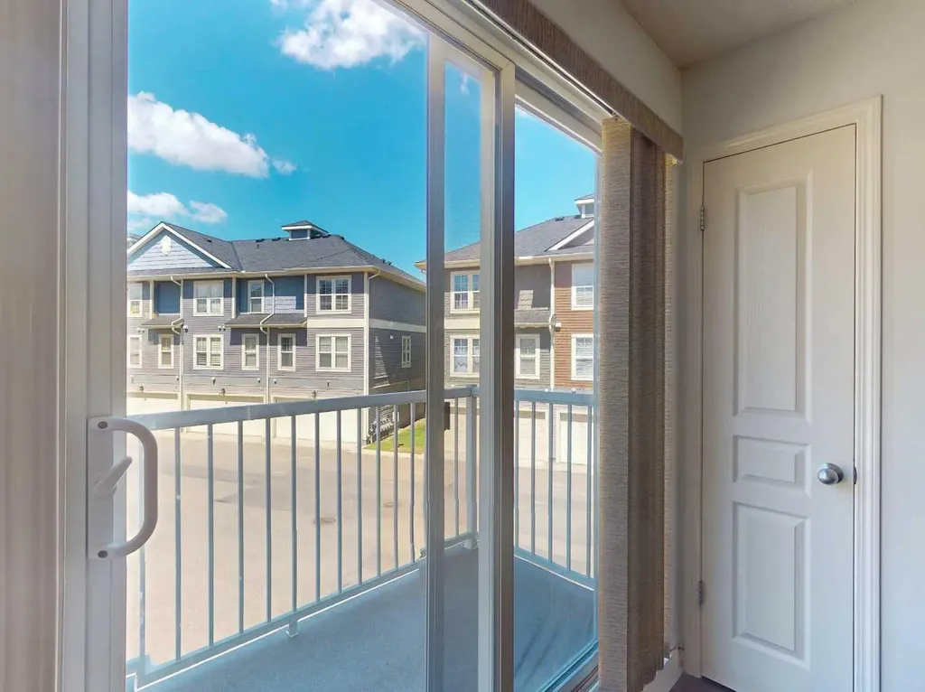 5 Auburn Bay Common SE Calgary AB T3M0M6