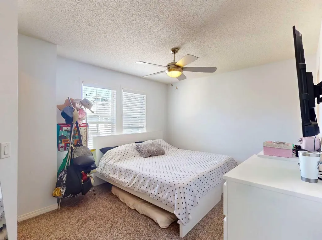 5 Auburn Bay Common SE Calgary AB T3M0M6